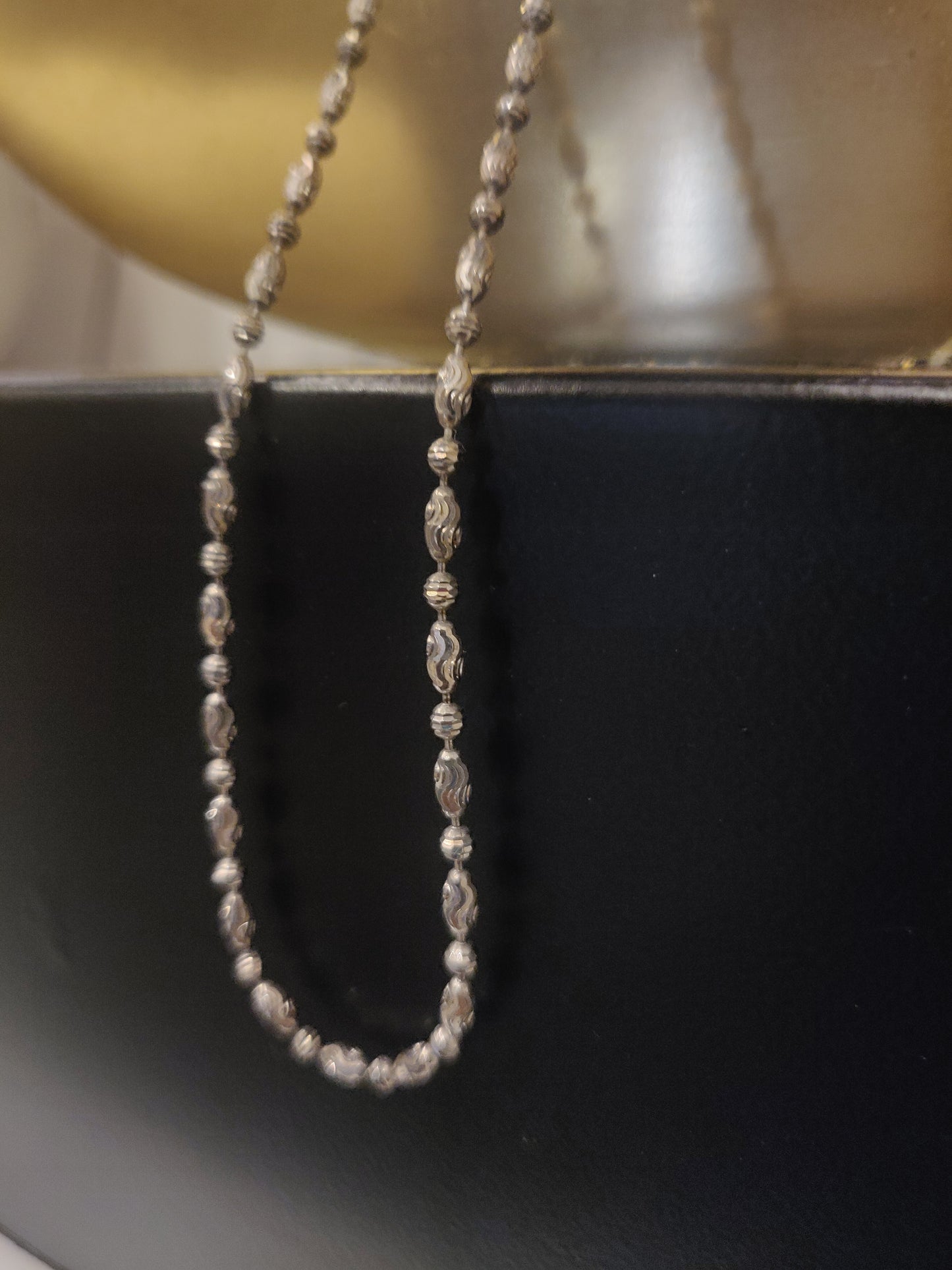 Scalloped Barrel and Ball (M) Chain Silver