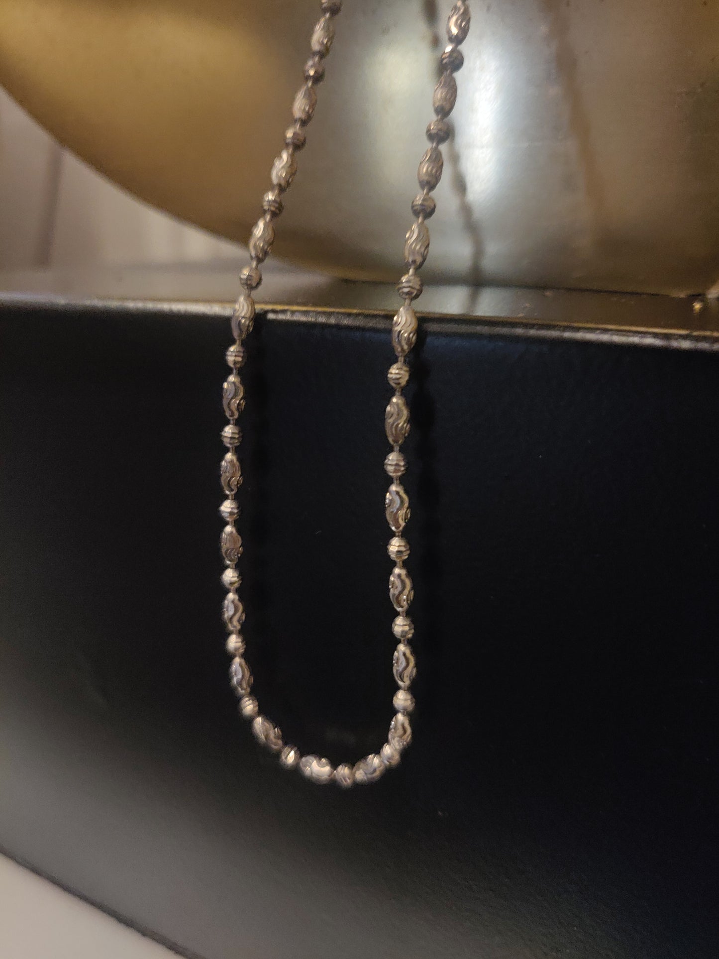 Scalloped Barrel and Ball (M) Chain Silver