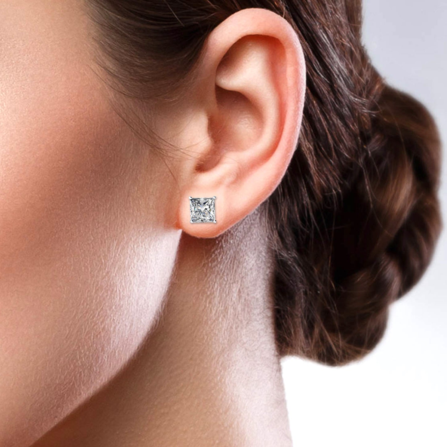 Princess with kaleidoscopic eyes Stud Earrings (White)