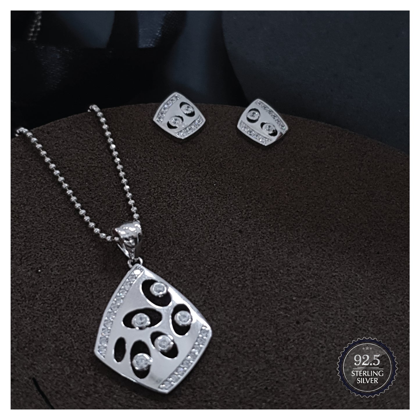 Studded Kite Pendant Earrings Set