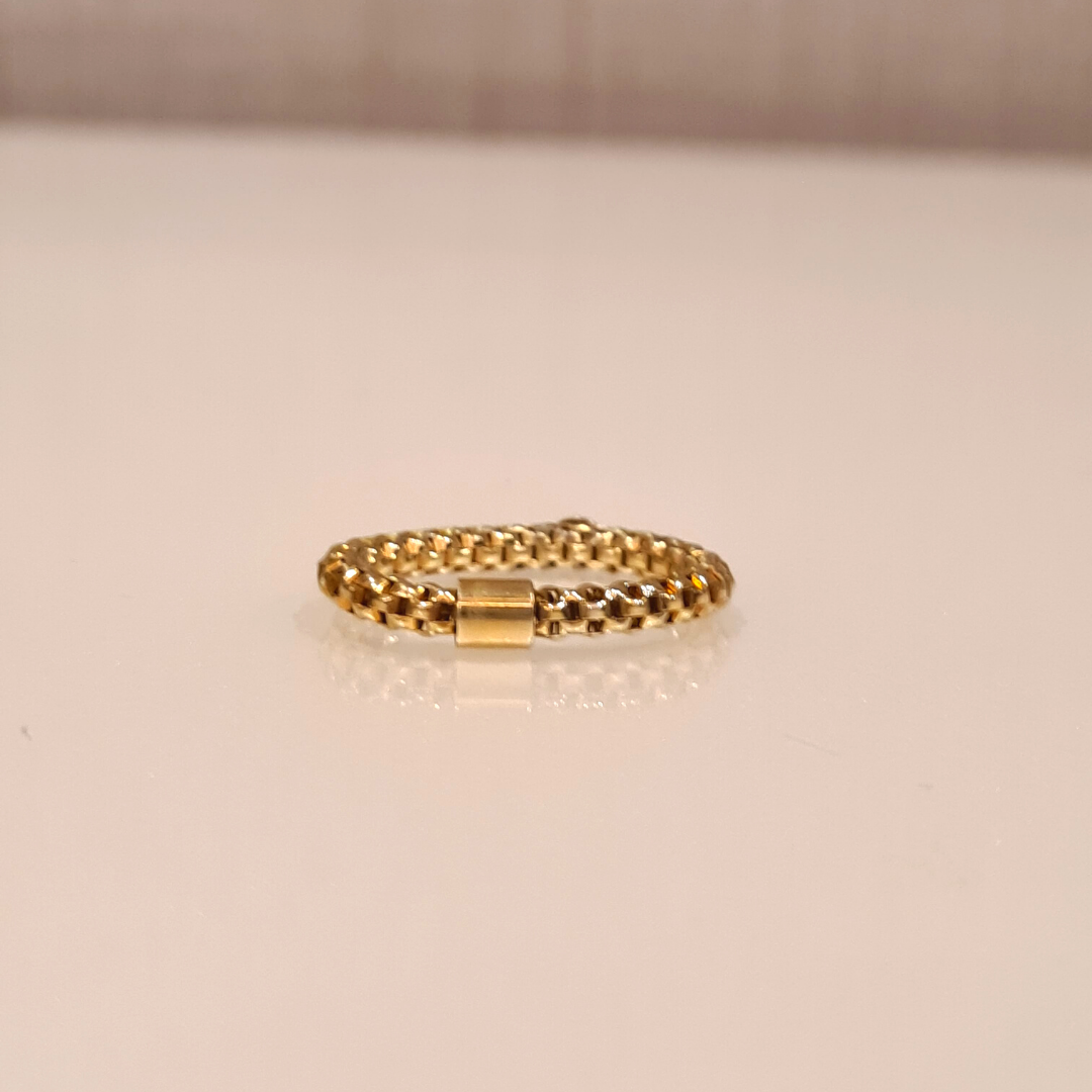 Let’s Mesh! Ring (Gold Finish)